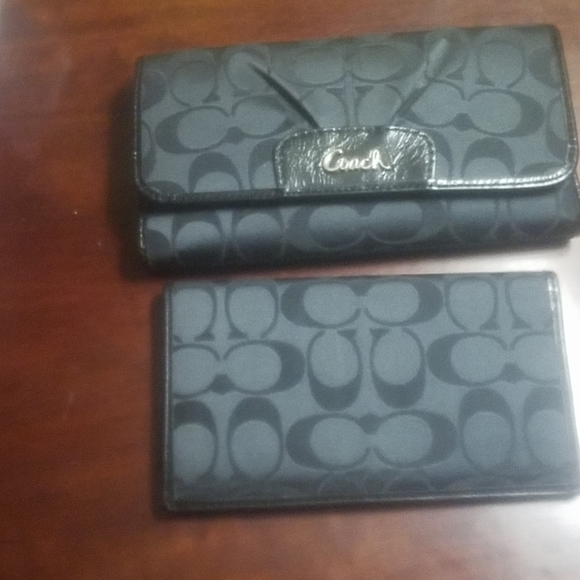Coach black signature wallet - Picture 8 of 8
